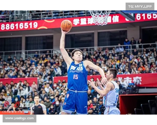 杨瀚森对飙库里巅峰大战篮板创新高妙传频出技惊四座 杨瀚森对飙库里巅峰大战篮板创新高妙传频出技惊四座